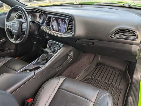 Certified 2017 Dodge Challenger SXT Plus image 12