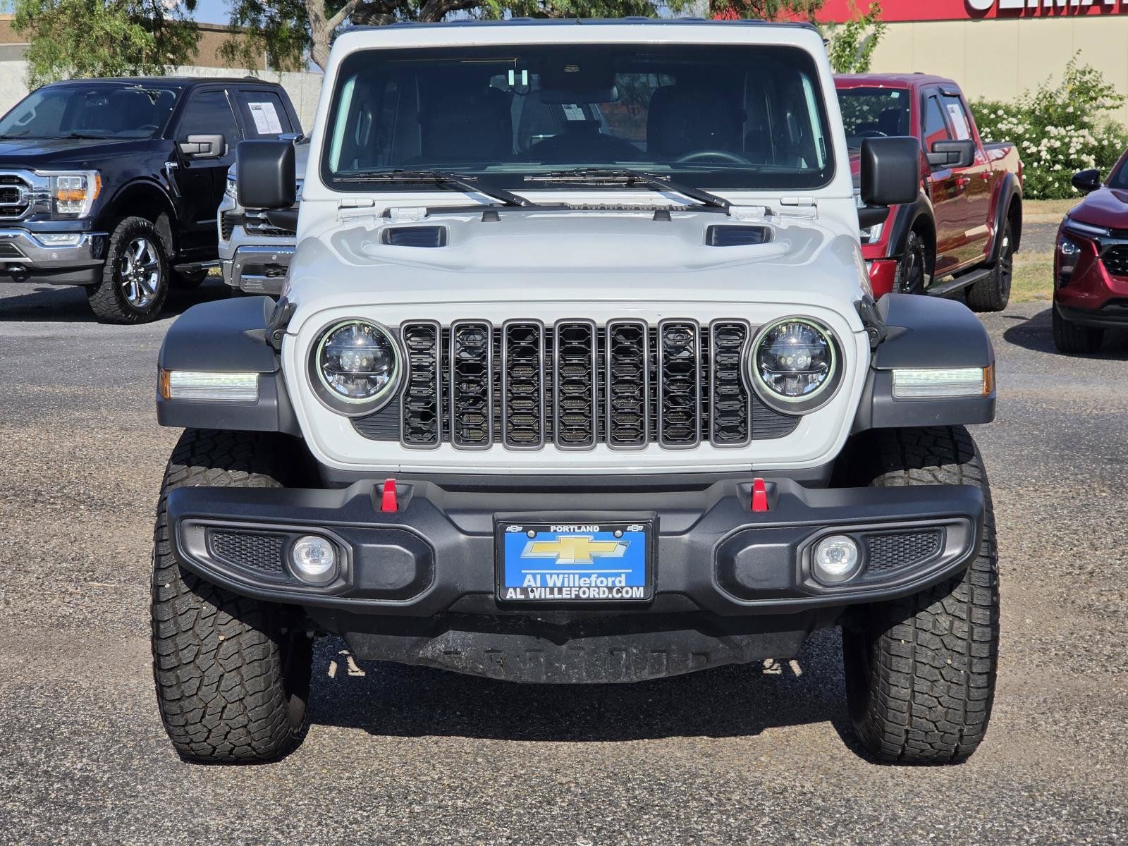 Used 2025 Jeep Wrangler Unlimited Rubicon AWD/4WD image 8