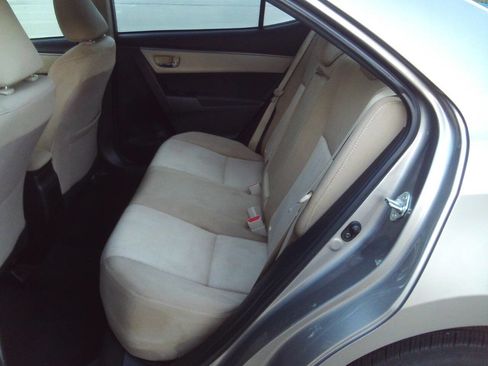 Used 2015 Toyota Corolla LE image 17