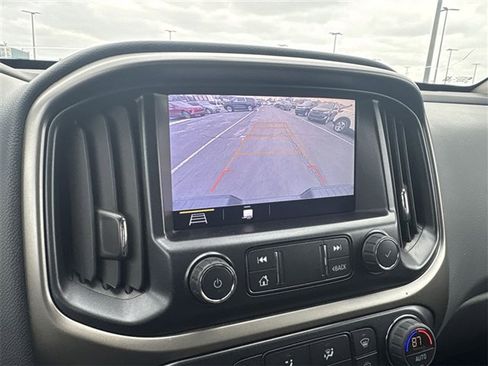 Certified 2022 Chevrolet Colorado Z71 w/ Z71 Midnight Edition image 14
