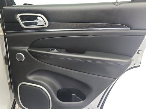 Used 2018 Jeep Grand Cherokee Summit image 28