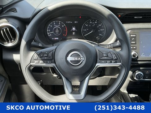 Used 2024 Nissan Kicks SV image 18