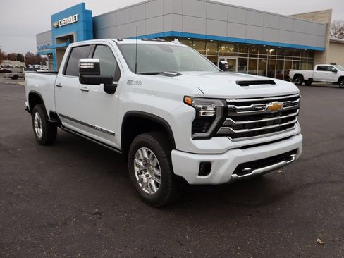 New 2026 Chevrolet Silverado 3500 High Country w/ Technology Package image 2