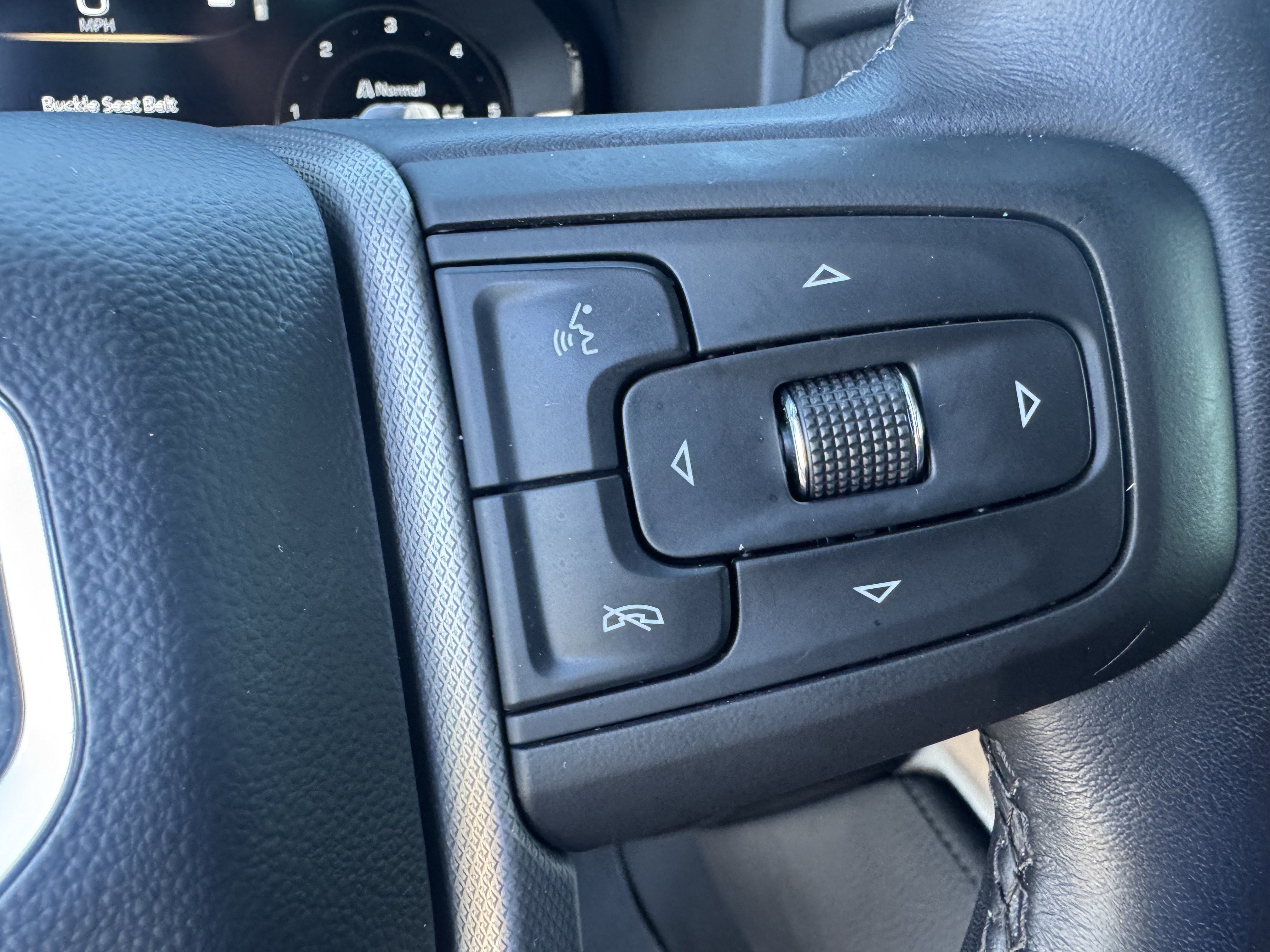 Used 2023 GMC Yukon XL Denali AWD/4WD image 19