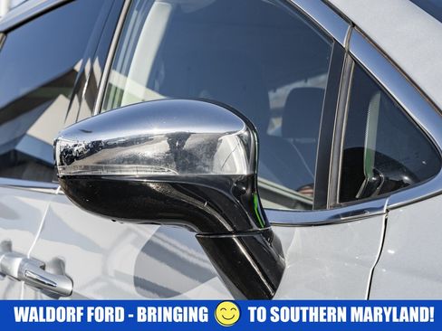 Used 2023 Chrysler Pacifica Limited image 16