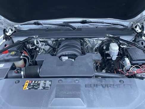 Used 2017 Chevrolet Suburban Premier AWD/4WD image 31
