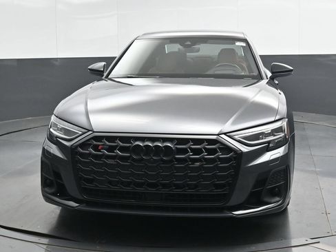 Used 2022 Audi S8 AWD/4WD image 5