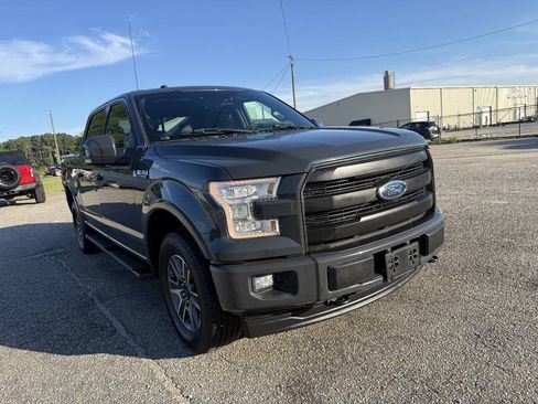 Used 2017 Ford F150 Lariat w/ Equipment Group 502A Luxury AWD/4WD image 10