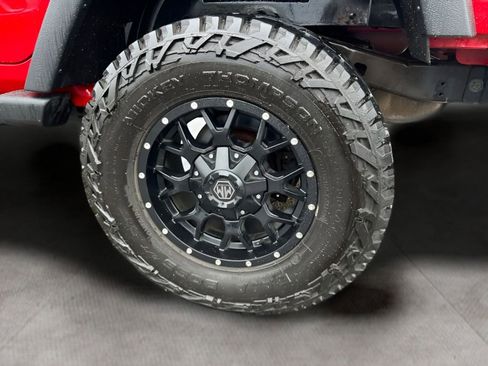 Used 2012 Jeep Wrangler Unlimited Sport image 6