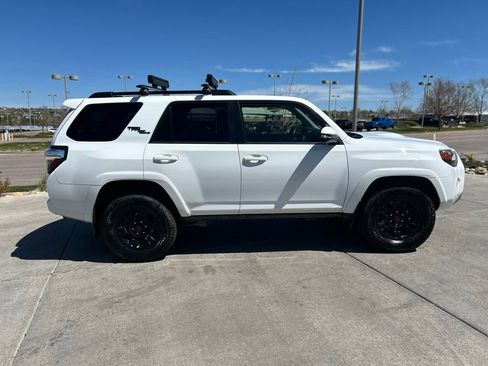 Used 2023 Toyota 4Runner TRD Off-Road Premium w/ Off Road Premium Plus Package AWD/4WD image 10
