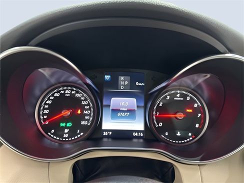 Used 2018 Mercedes-Benz C 300 4MATIC Sedan image 18