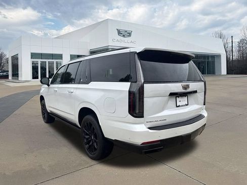Certified 2025 Cadillac Escalade ESV Sport Platinum w/ LPO, Floor Liner Package AWD/4WD image 5