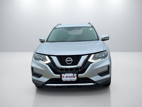 Used 2019 Nissan Rogue S w/ Special Edition Package FWD image 2