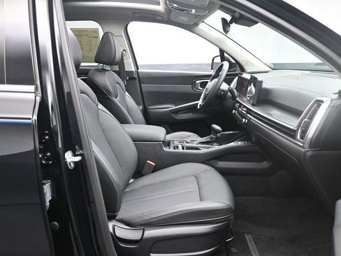 Used 2025 Kia Sorento S w/ Panoramic Sunroof Package FWD image 31