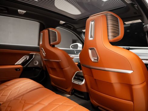 Used 2023 BMW i7 xDrive60 image 68