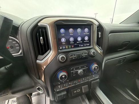 Used 2020 Chevrolet Silverado 2500 High Country w/ Z71 Off-Road Package AWD/4WD image 18