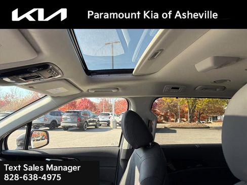 Used 2026 Kia Carnival SX Prestige image 14