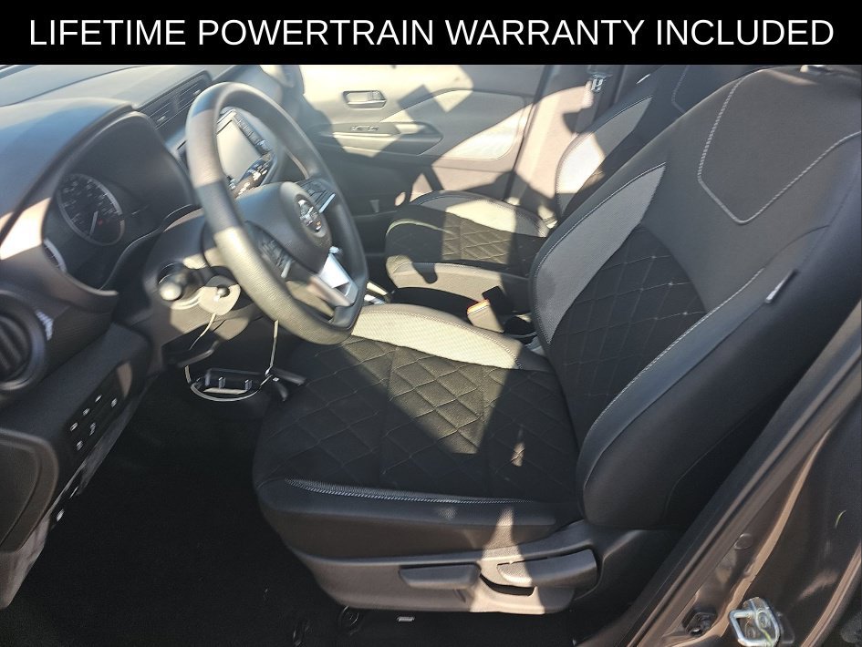 Used 2020 Nissan Kicks S FWD image 7
