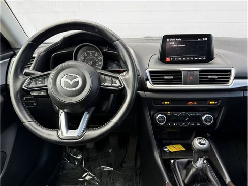 Used 2017 MAZDA MAZDA3 Touring FWD image 14