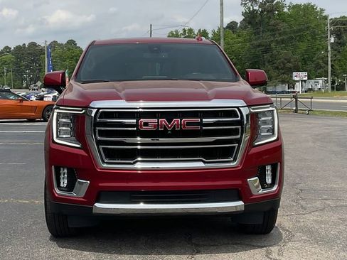 Used 2021 GMC Yukon SLT w/ SLT Premium Package image 2