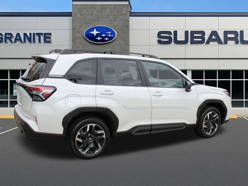 Used 2025 Subaru Forester Limited AWD/4WD image 10