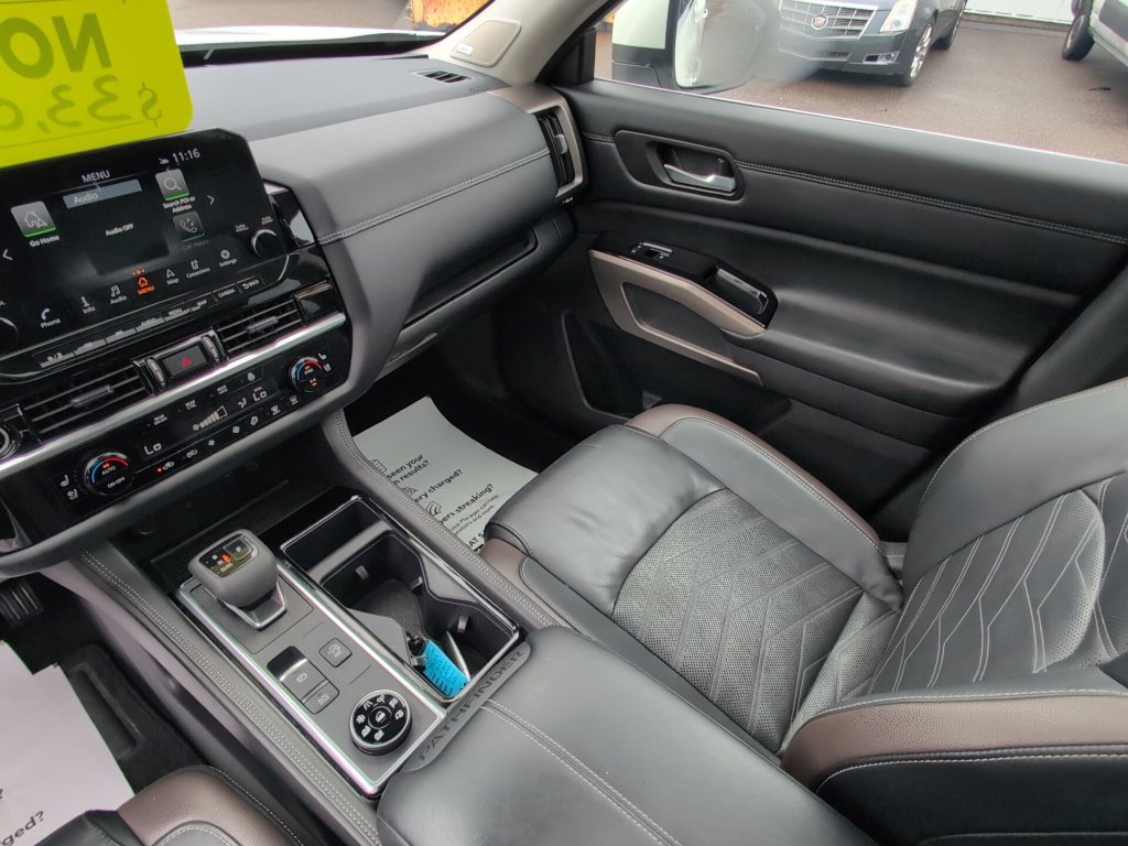 Used 2023 Nissan Pathfinder Platinum AWD/4WD image 23