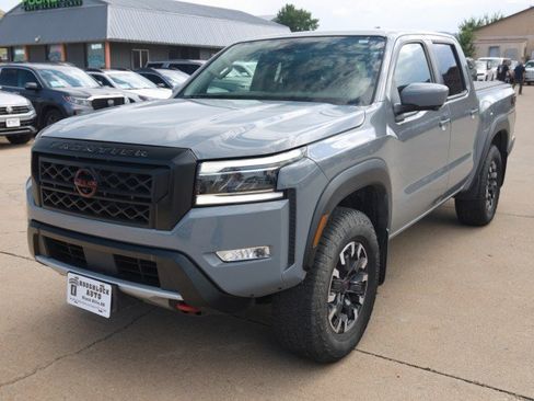 Used 2023 Nissan Frontier PRO-4X w/ Pro Convenience Package AWD/4WD image 2
