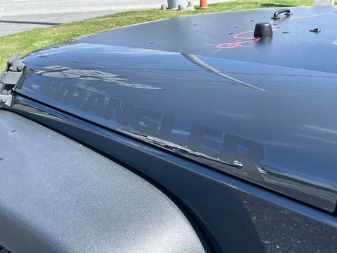 Used 2017 Jeep Wrangler Unlimited Sport image 27