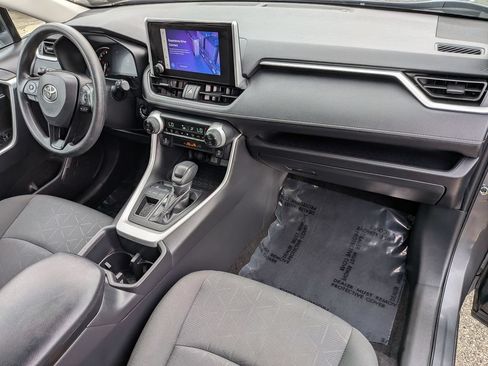 Used 2025 Toyota RAV4 XLE FWD image 30