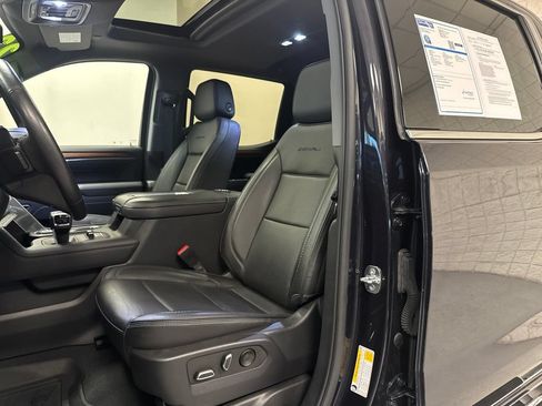 Used 2022 GMC Sierra 1500 Denali AWD/4WD image 8