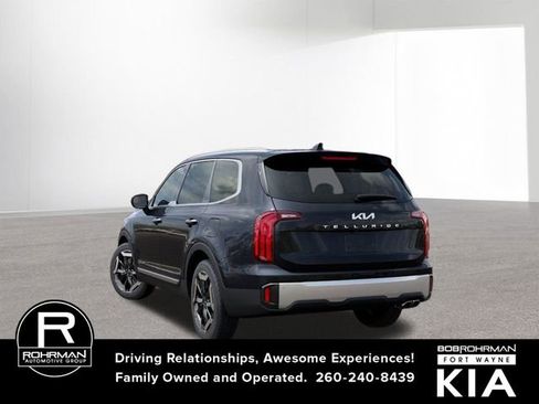 New 2025 Kia Telluride S image 5