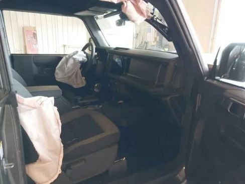 Used 2025 Ford Bronco 2-Door AWD/4WD image 9