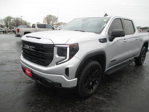 Used 2022 GMC Sierra 1500 Elevation image 12