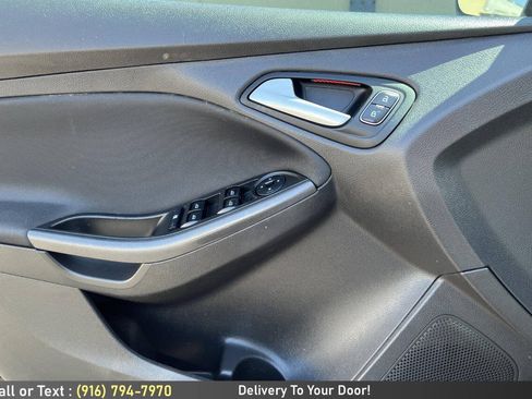 Used 2017 Ford Focus SEL FWD image 17