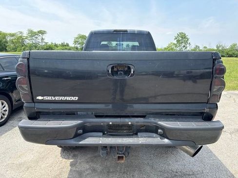 Used 2007 Chevrolet Silverado 2500 LT w/ Heavy-Duty Power Package AWD/4WD image 4