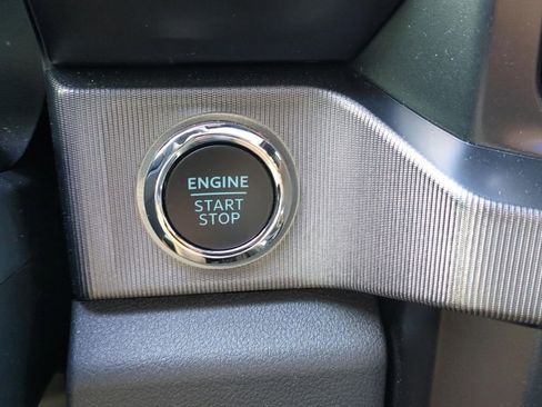 Used 2025 Ford F250 Platinum image 28