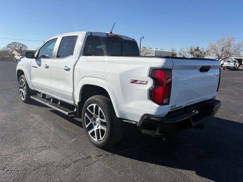 Used 2023 Chevrolet Colorado Z71 w/ Z71 Convenience Package 2 image 4