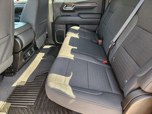 Used 2023 Chevrolet Silverado 1500 LT image 30