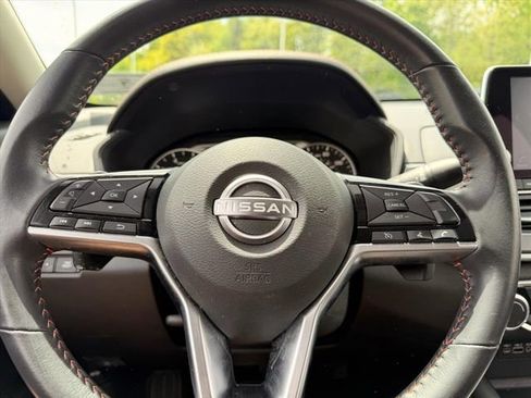 Used 2023 Nissan Altima 2.5 SR AWD/4WD image 19