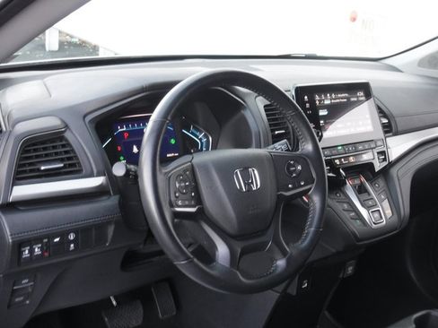 Used 2023 Honda Odyssey EX-L image 13