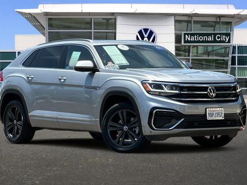Used 2022 Volkswagen Atlas Cross Sport SEL R-Line AWD/4WD image 2