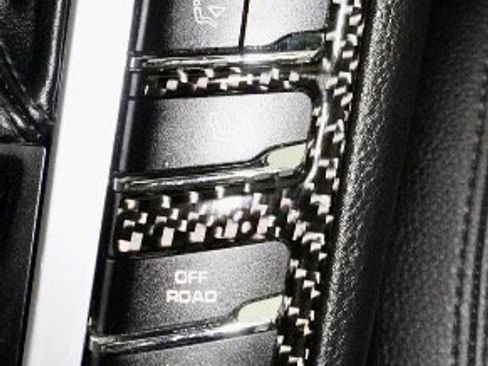 Used 2018 Porsche Macan image 36