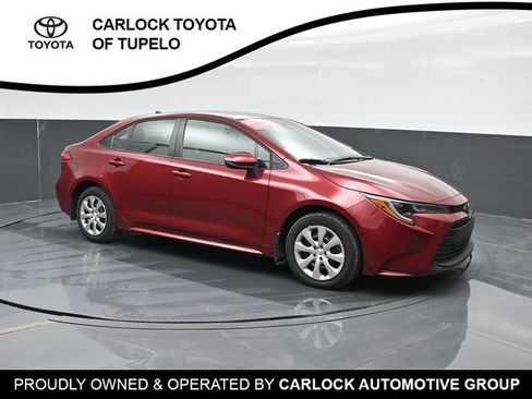 Used 2026 Toyota Corolla LE FWD image 6