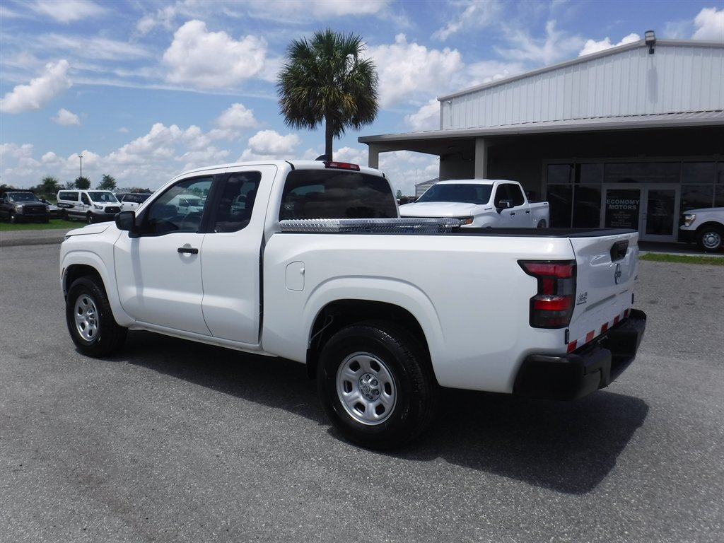 Used 2024 Nissan Frontier S w/ S Utility Package AWD/4WD image 8