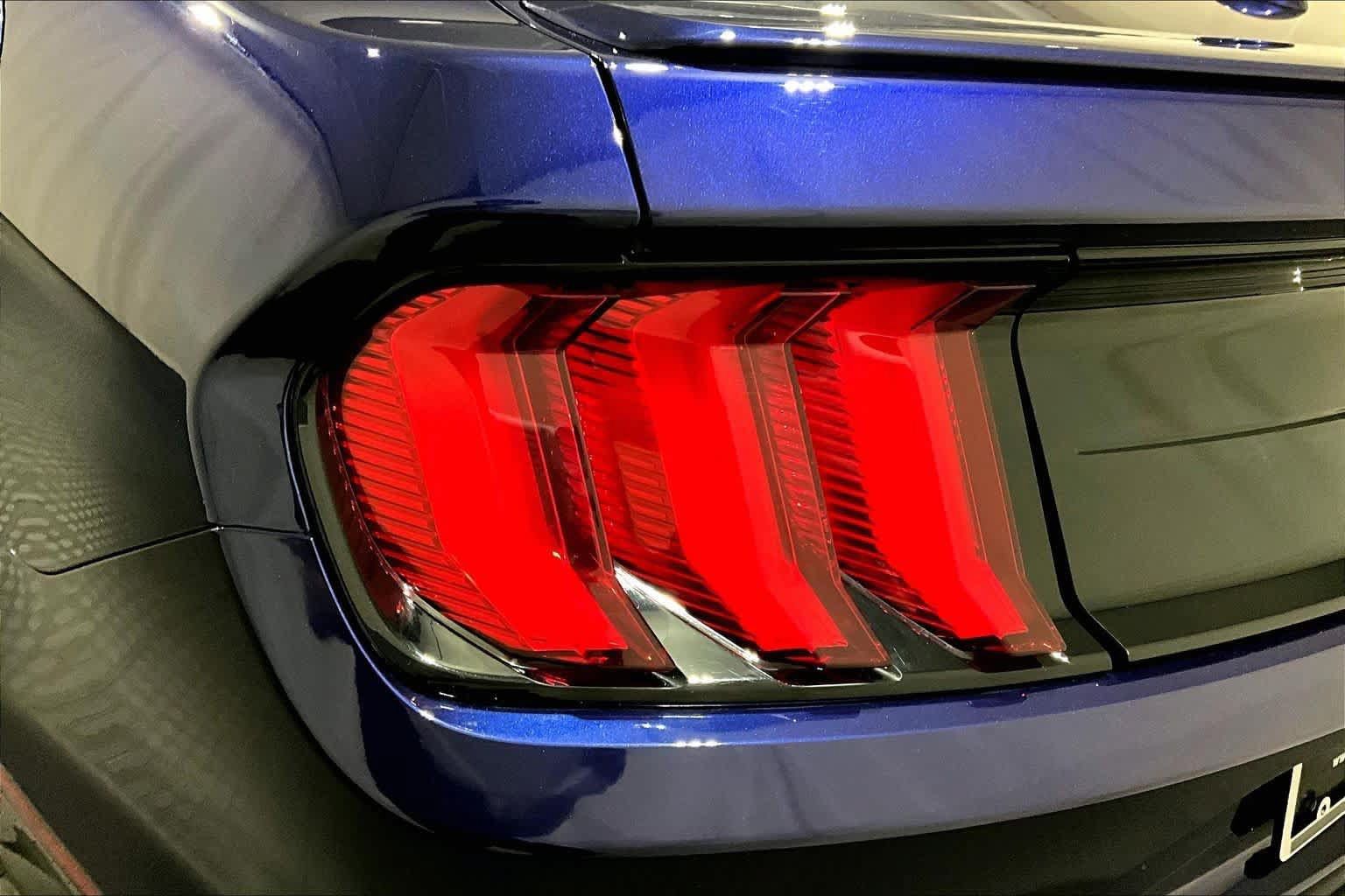 Used 2019 Ford Mustang GT Premium w/ Equipment Group 401A RWD image 26
