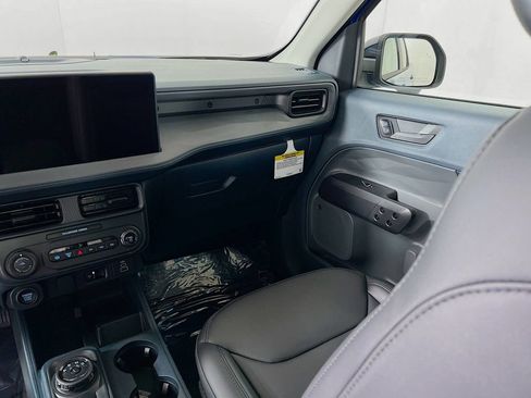 New 2025 Ford Maverick Lariat w/ Black Appearance Package image 28