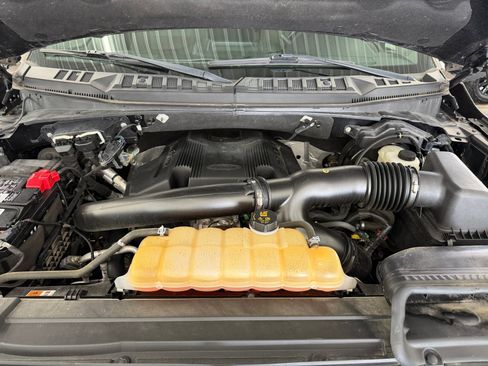 Used 2018 Ford F150 XLT w/ Equipment Group 302A Luxury AWD/4WD image 29
