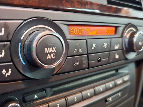 Used 2013 BMW 335i 335i Convertible 2D image 34