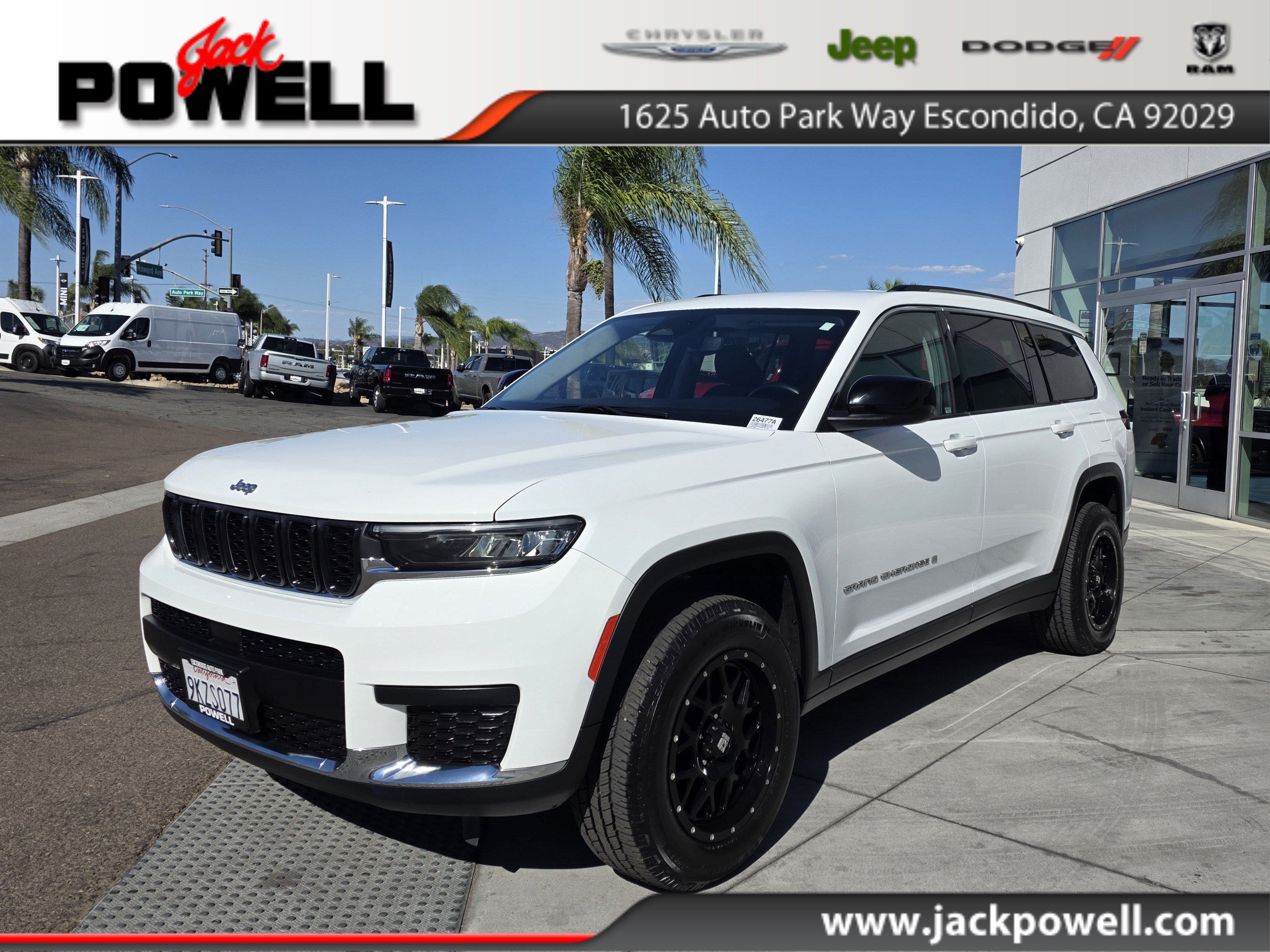 Used 2022 Jeep Grand Cherokee L Laredo RWD image 1