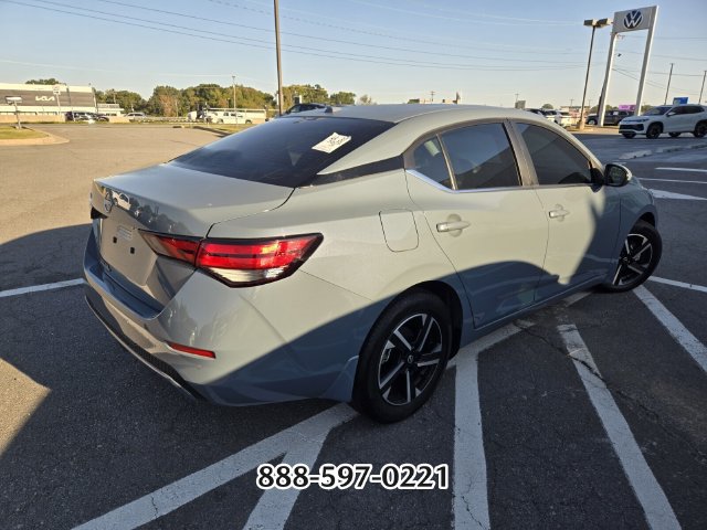 Used 2025 Nissan Sentra SV FWD image 5